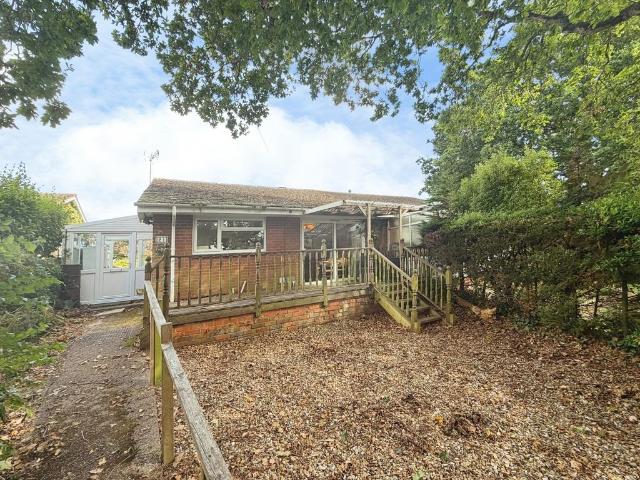 2 bedroom bungalow for sale