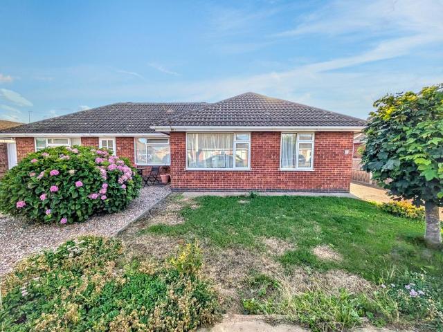 2 bedroom bungalow for sale