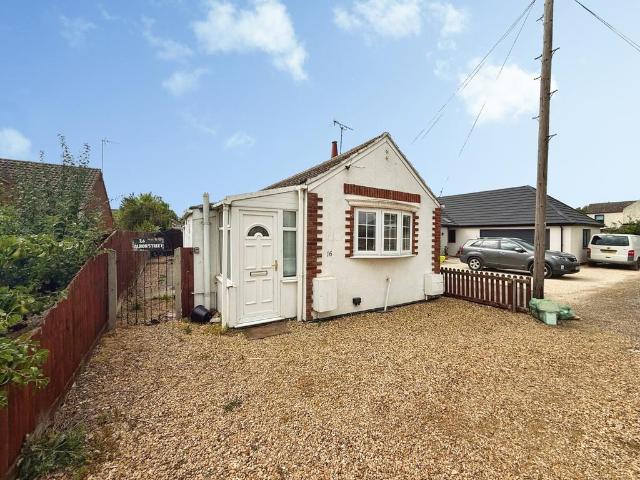 2 bedroom bungalow for sale