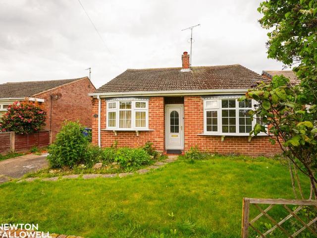 2 bedroom detached bungalow for sale
