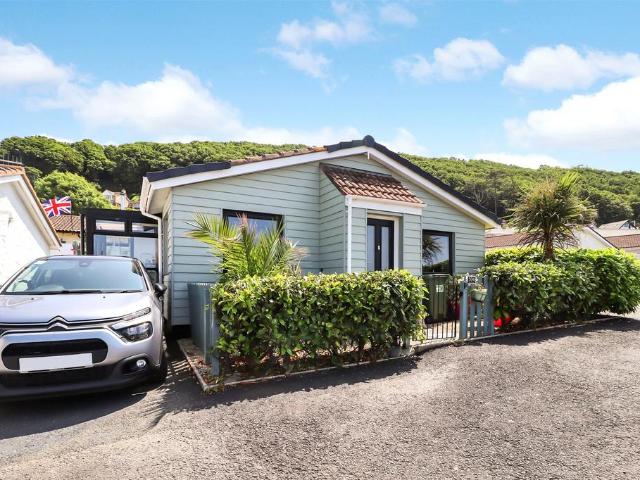 2 bedroom bungalow for sale