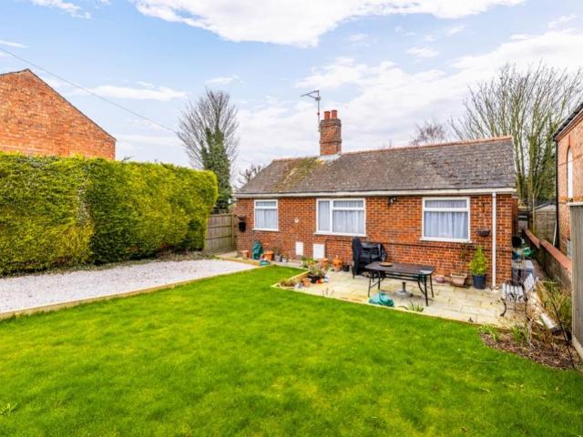 2 bedroom bungalow for sale
