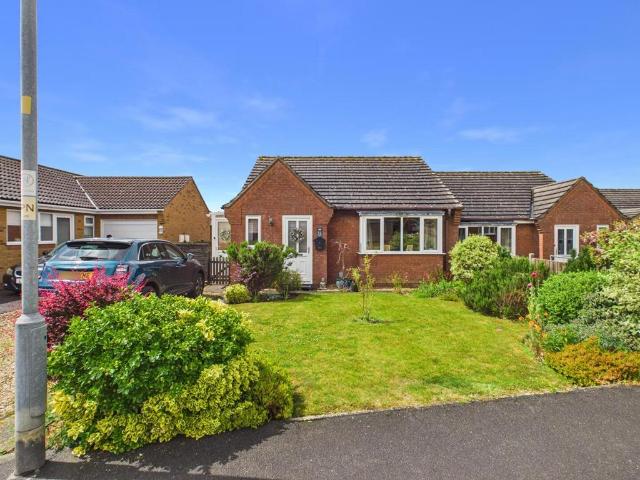 2 bedroom bungalow for sale