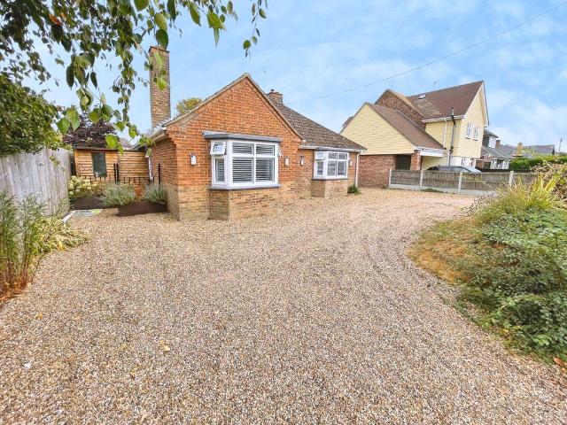 2 bedroom bungalow for sale