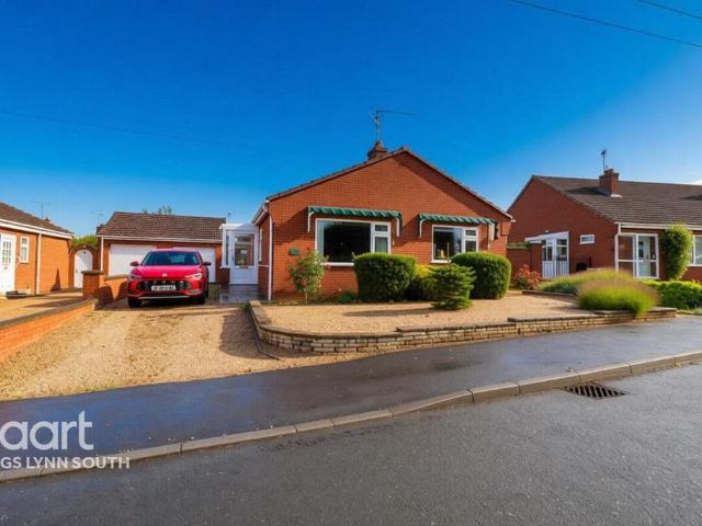 2 bedroom bungalow for sale