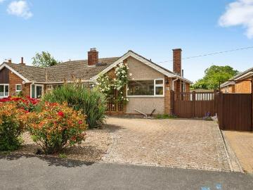 2 bedroom bungalow for sale