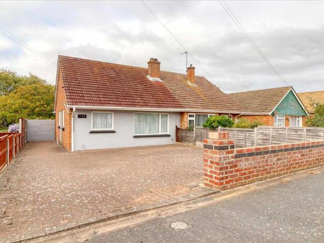 2 bedroom bungalow for sale