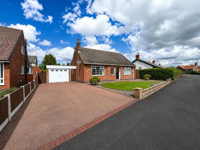 2 bedroom bungalow for sale