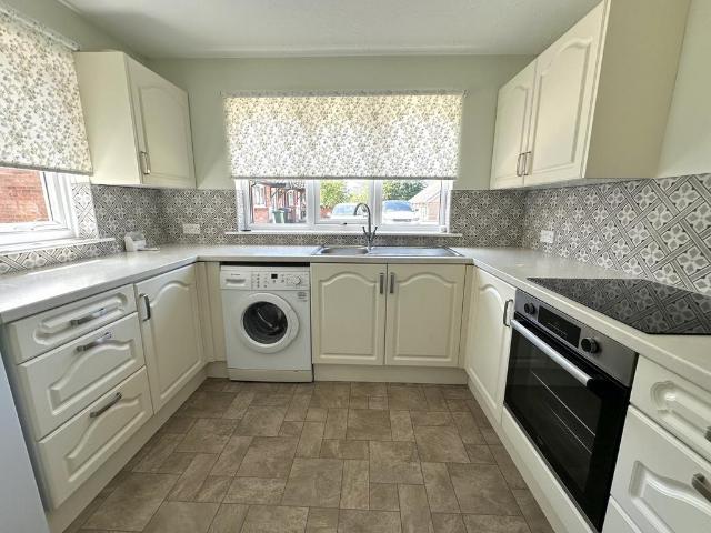 2 bedroom bungalow for sale