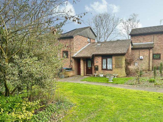 2 bedroom bungalow for sale