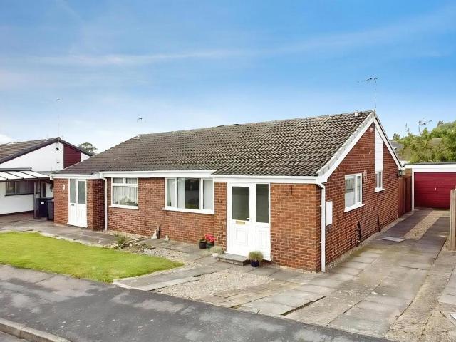 2 bedroom bungalow for sale