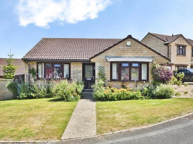 2 bedroom bungalow for sale