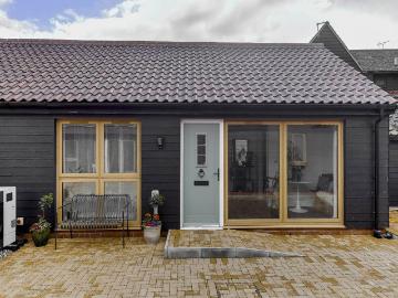 2 bedroom bungalow for sale