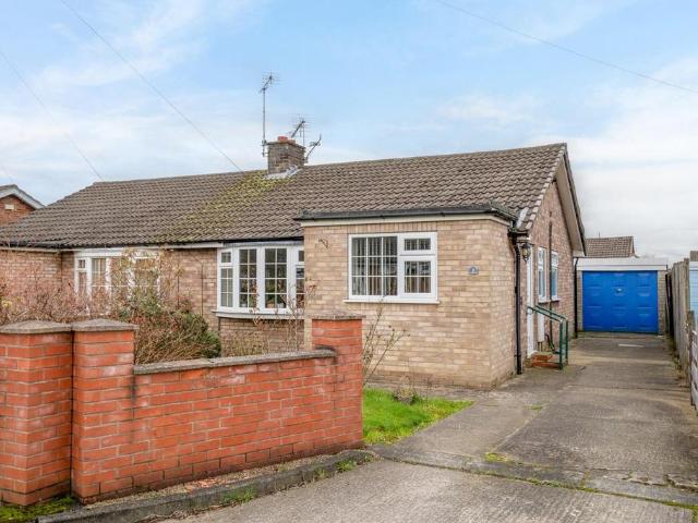 2 bedroom bungalow for sale