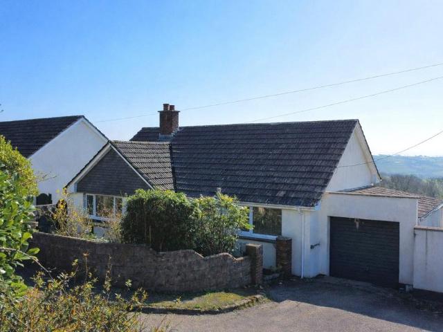 2 bedroom bungalow for sale