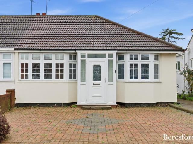 2 bedroom bungalow for sale
