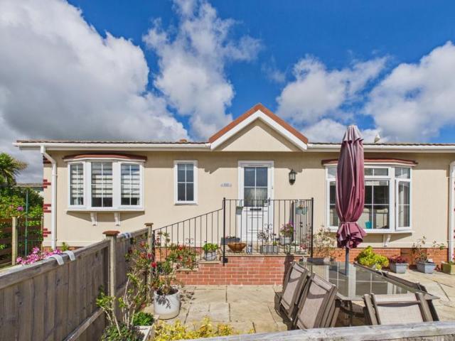 2 bedroom bungalow for sale