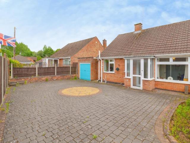 2 bedroom bungalow for sale