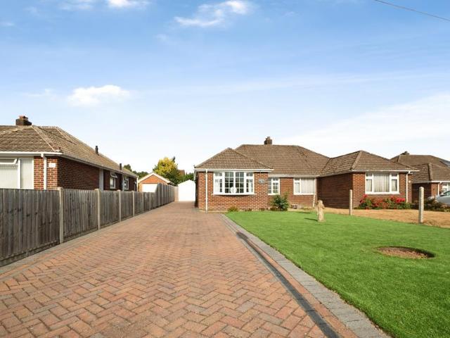 2 bedroom bungalow for sale