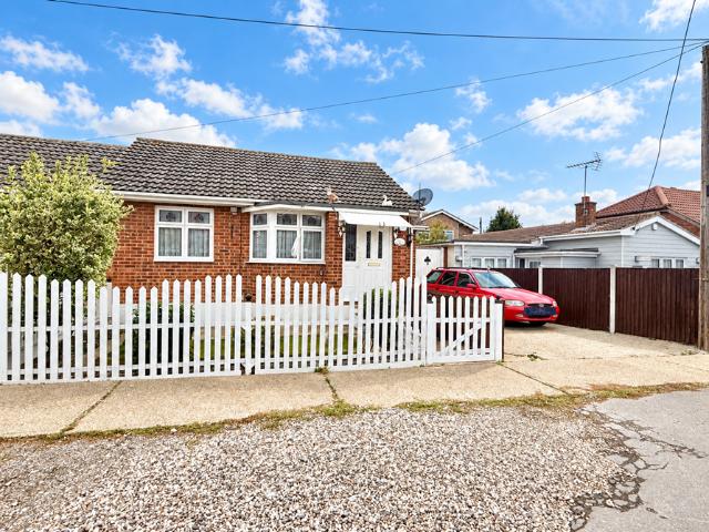 2 bedroom bungalow for sale