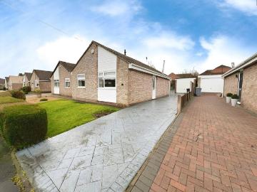 2 bedroom bungalow for sale