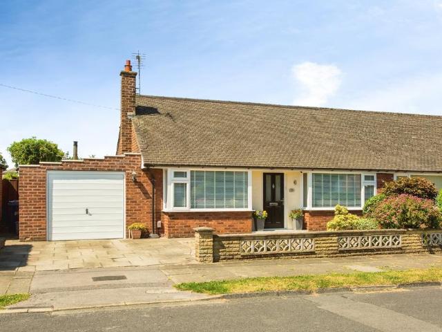 2 bedroom bungalow for sale