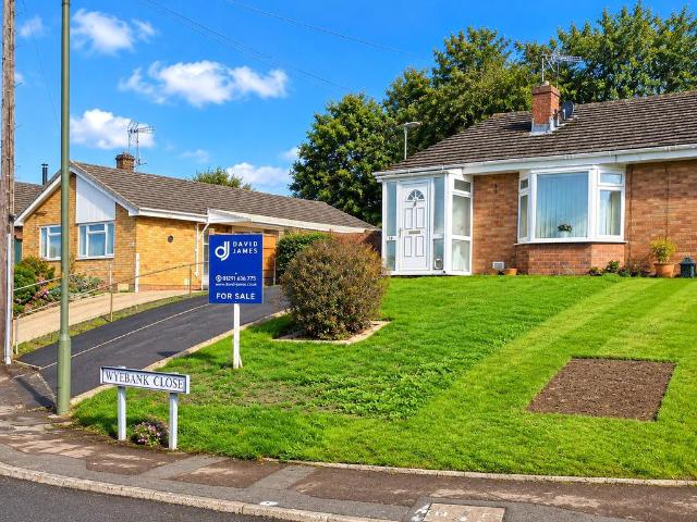 2 bedroom bungalow for sale