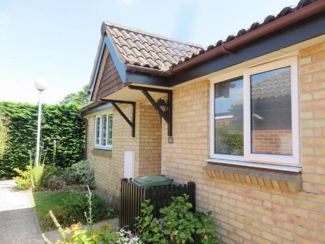 2 bedroom bungalow for sale