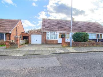 2 bedroom bungalow for sale