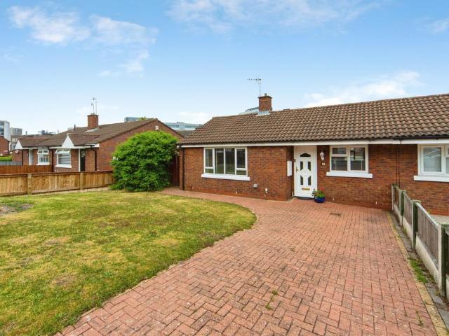 2 bedroom bungalow for sale