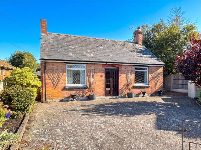 2 bedroom bungalow for sale
