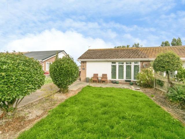 2 bedroom bungalow for sale