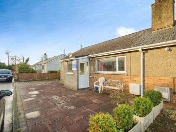 2 bedroom bungalow for sale