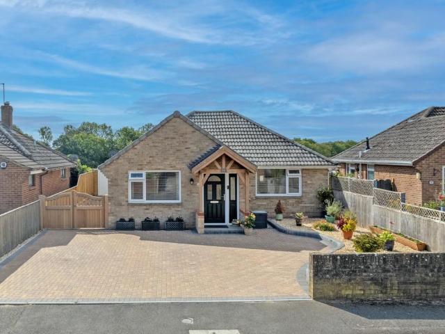2 bedroom bungalow for sale