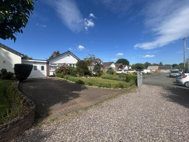 2 bedroom bungalow for sale