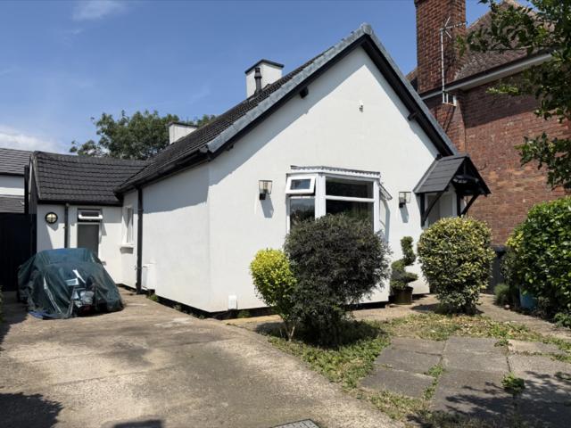 2 bedroom bungalow for sale