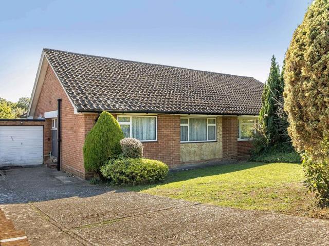 2 bedroom bungalow for sale