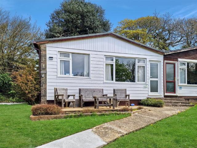 2 bedroom bungalow for sale
