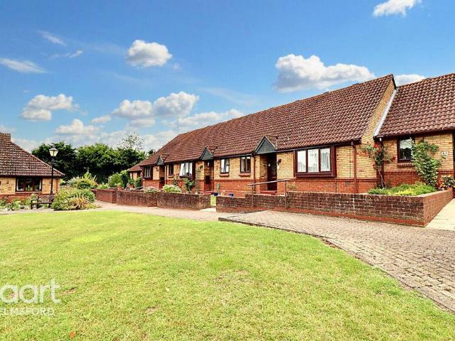 2 bedroom bungalow for sale