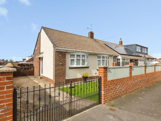 2 bedroom bungalow for sale