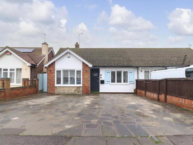 2 bedroom bungalow for sale
