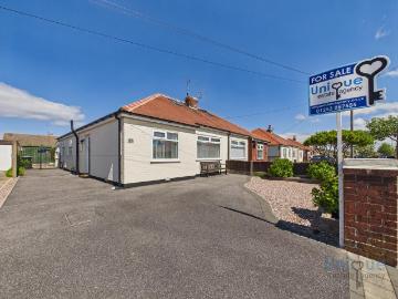 2 bedroom bungalow for sale