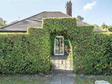 2 bedroom bungalow for sale