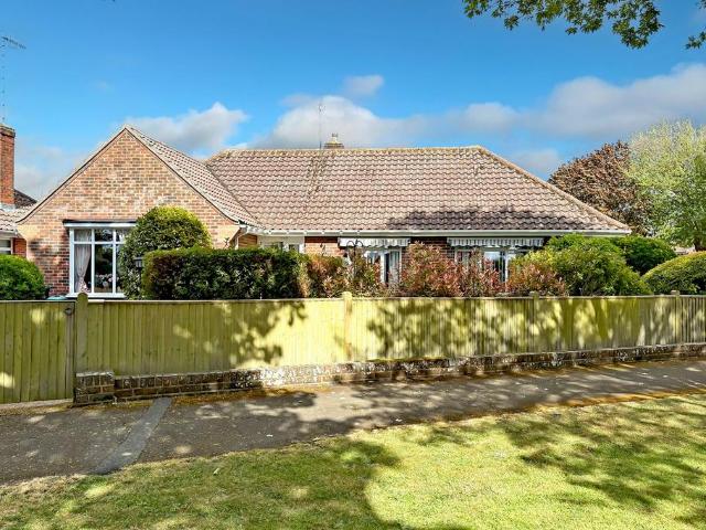 2 bedroom bungalow for sale