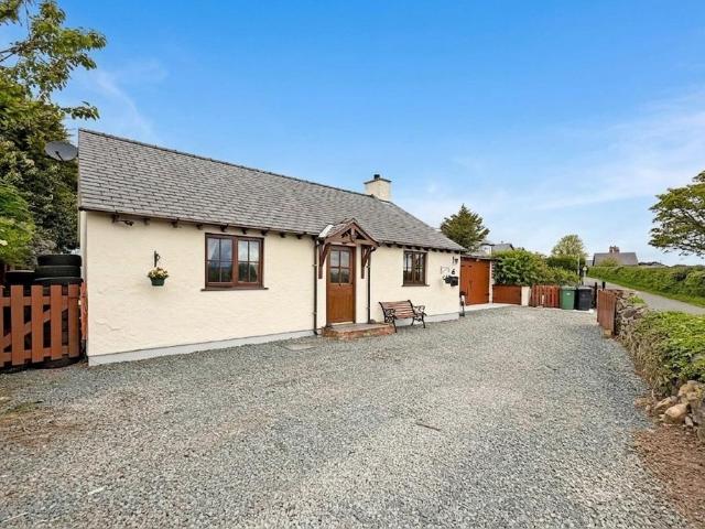 2 bedroom bungalow for sale