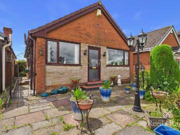2 bedroom bungalow for sale