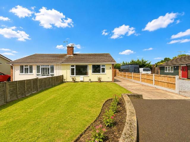 2 bedroom bungalow for sale