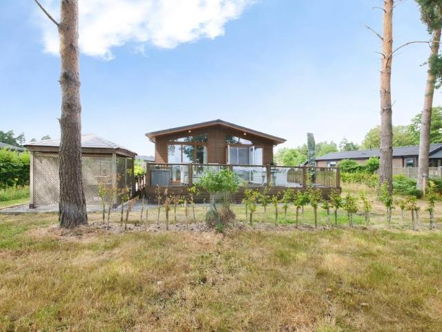 2 bedroom bungalow for sale