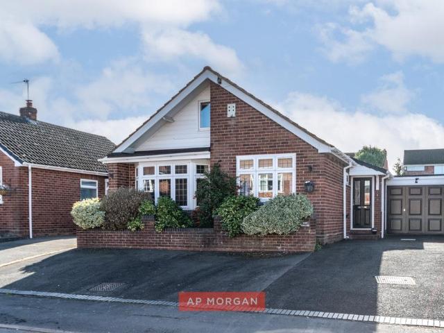 2 bedroom bungalow for sale