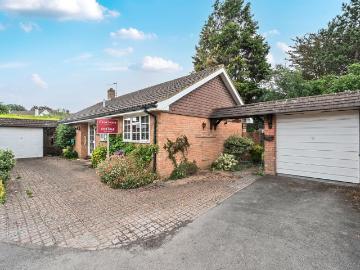2 bedroom bungalow for sale